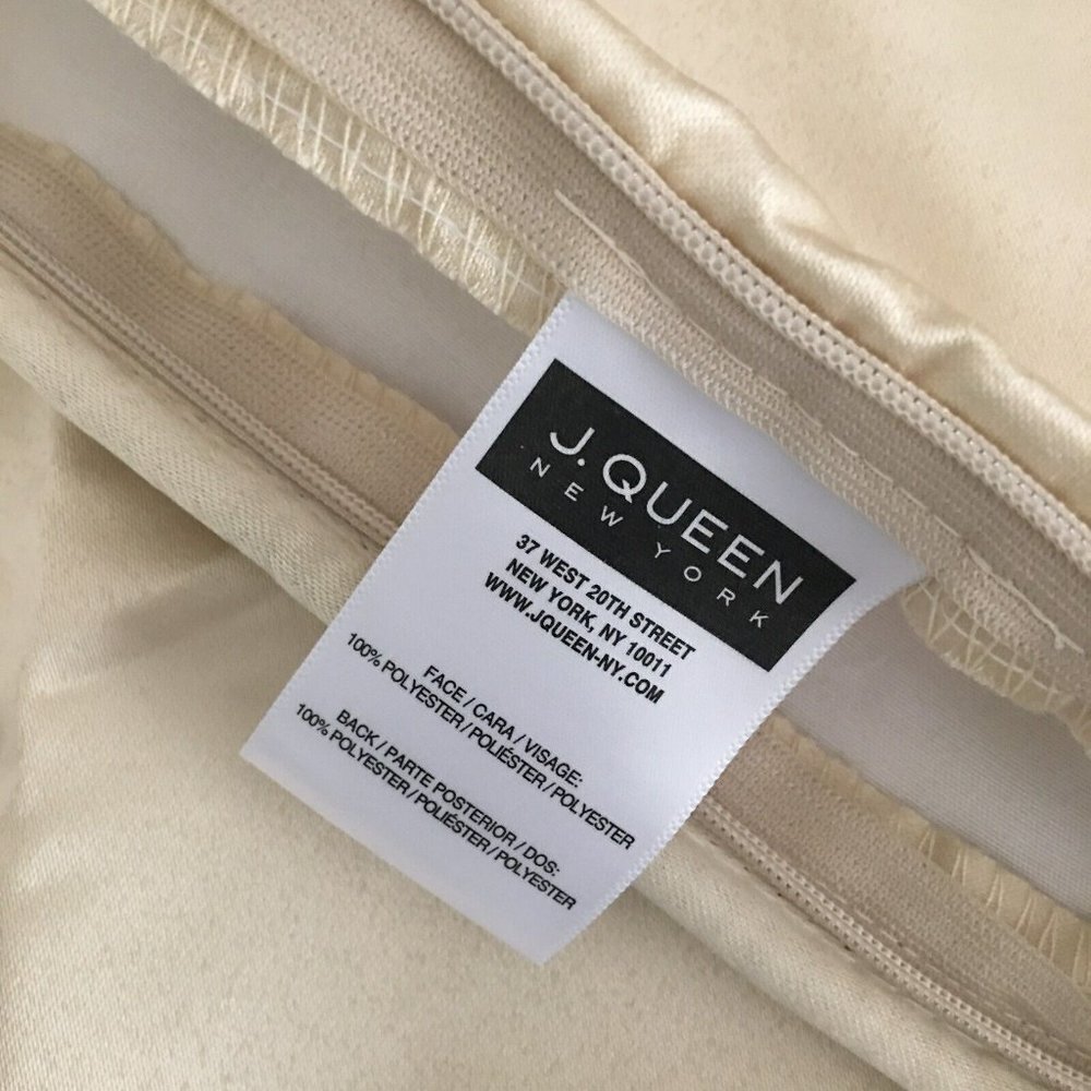 NWT NEW J. QUEEN New York SOMERSET Euro Sham 26 X 26 100% Polyester MSRP: $80 - Picture 4 of 6